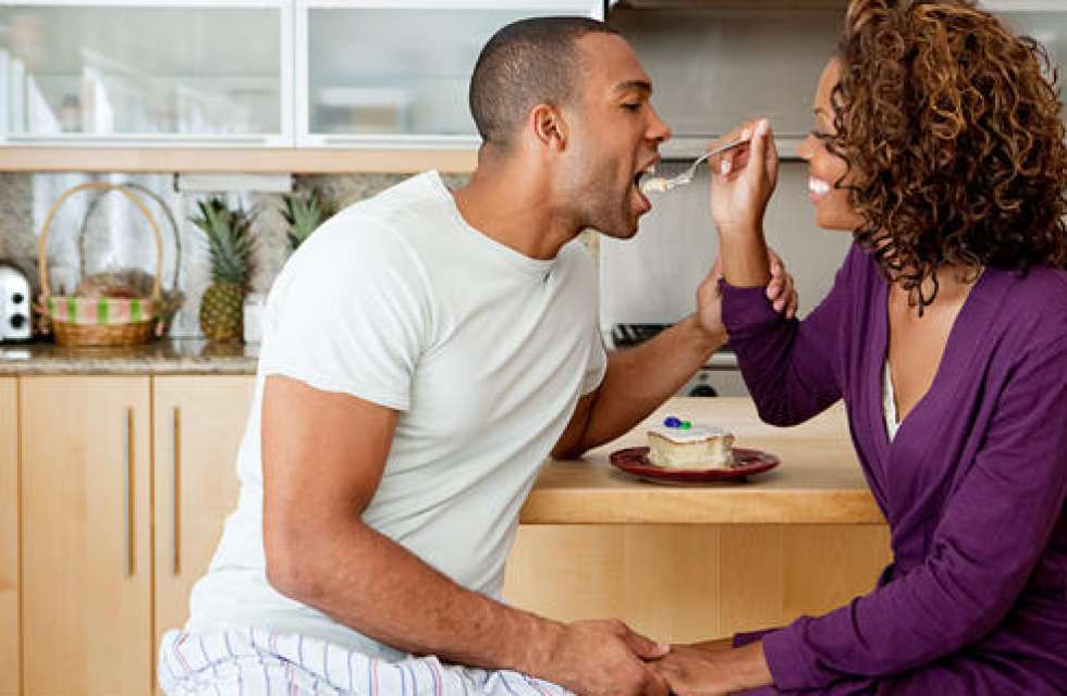 10 Ways Men Express Their Feelings When They Are in Love