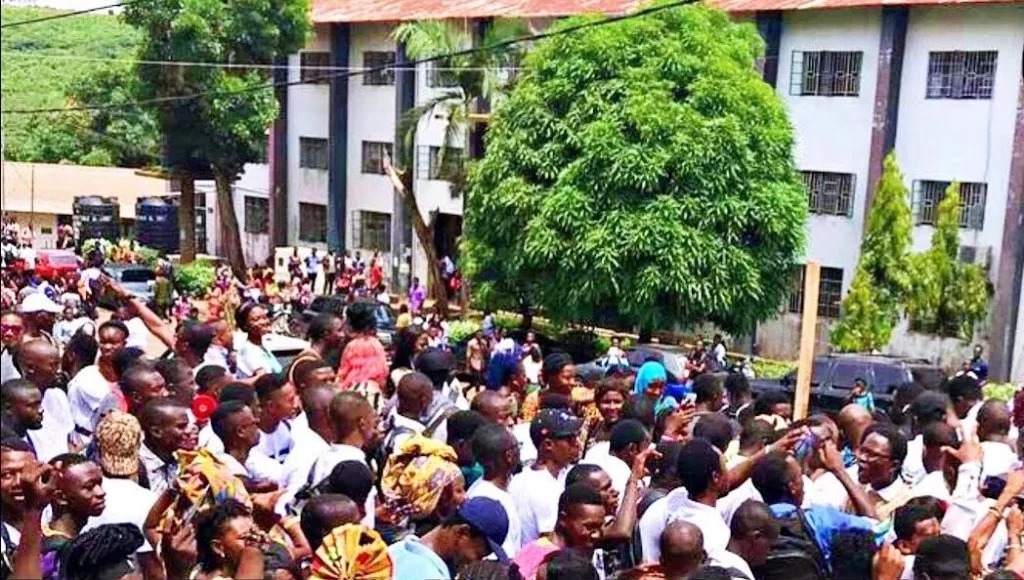 Serious Drama in Fourah Bay College as Student Threatens to Expose Lecturer if He Does Not Leave His Fiancée