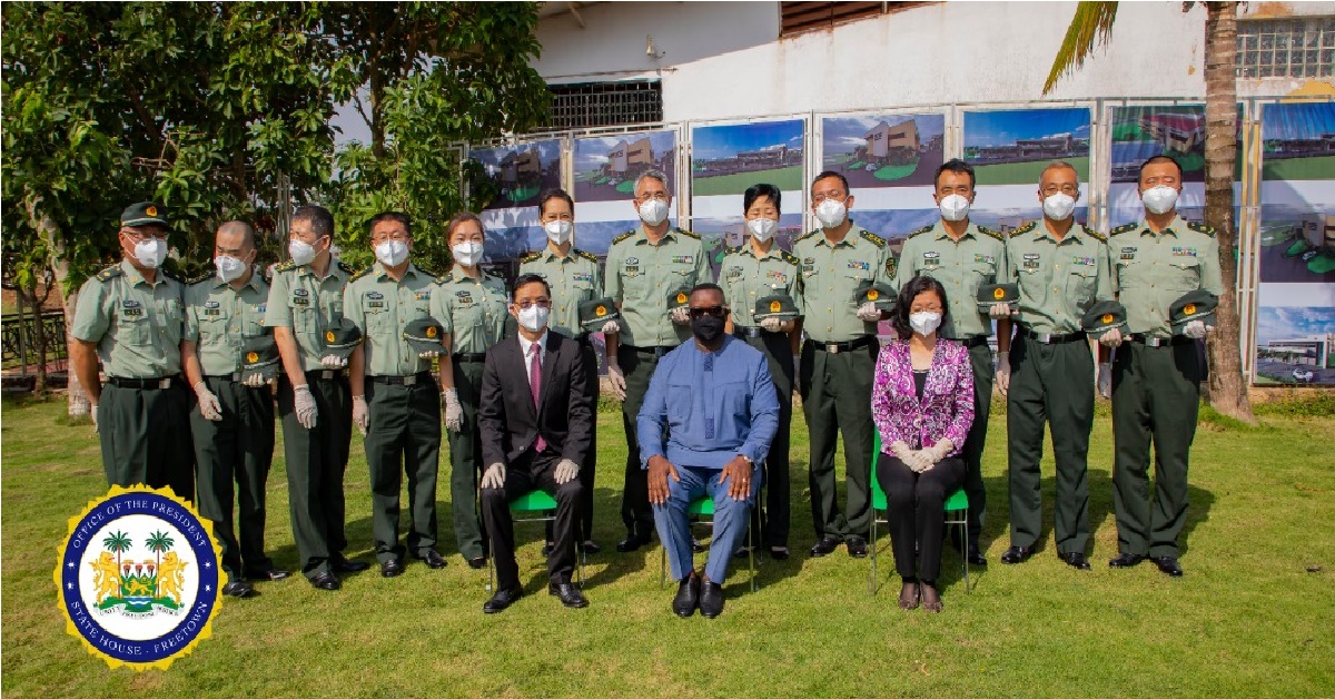 Chinese Military Medical Expert Bids Farewell to President Bio