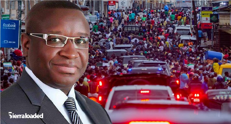 Sierra Leoneans React as President Bio’s Convoy Consisting of 25 Vehicles Block Traffic at Spur Road (Video)