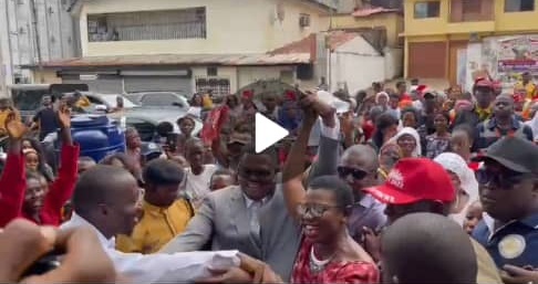 Warm Reception as Mayor Aki-Sawyerr Returns From Her Trip (Video)