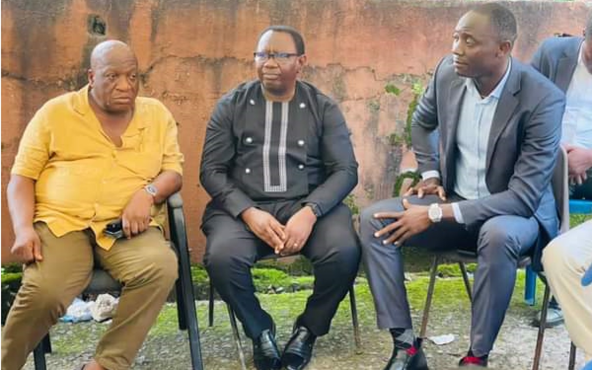 SLFA President-1 Pays Condolence Visit to Family of Late Alhaji Kamara (Esq.)