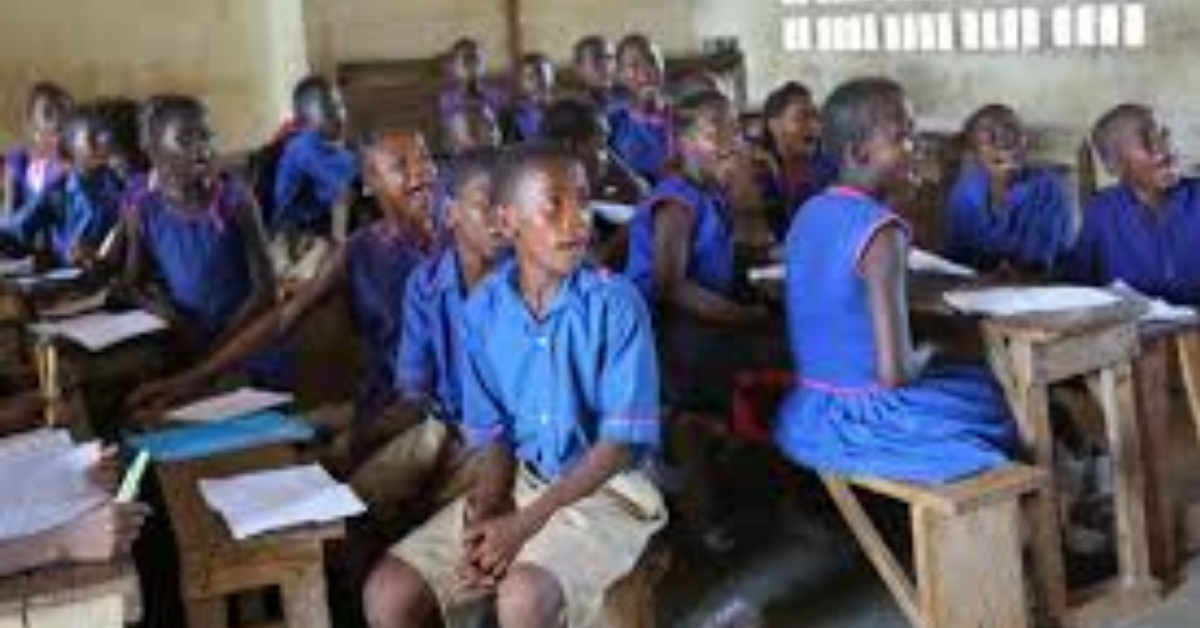 Parents in Moyamba District Express Frustration Over NLe 30 Fee Imposed on School Results Collection