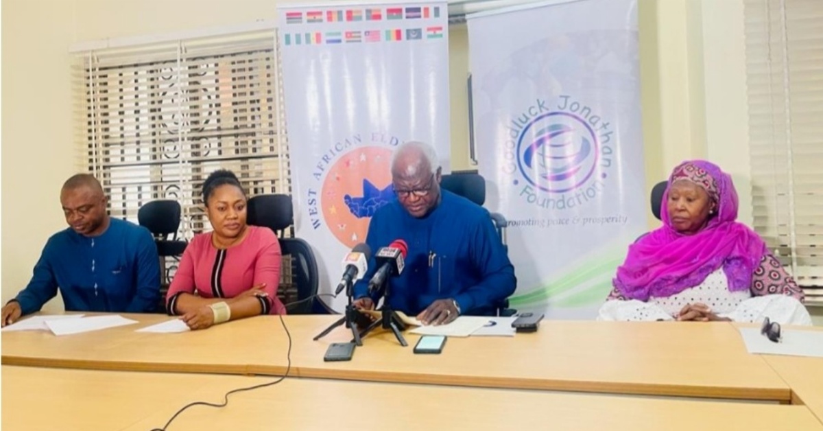 Former President Koroma Calls on Nigerians to Ensure Peaceful Conduct of Elections in 2023