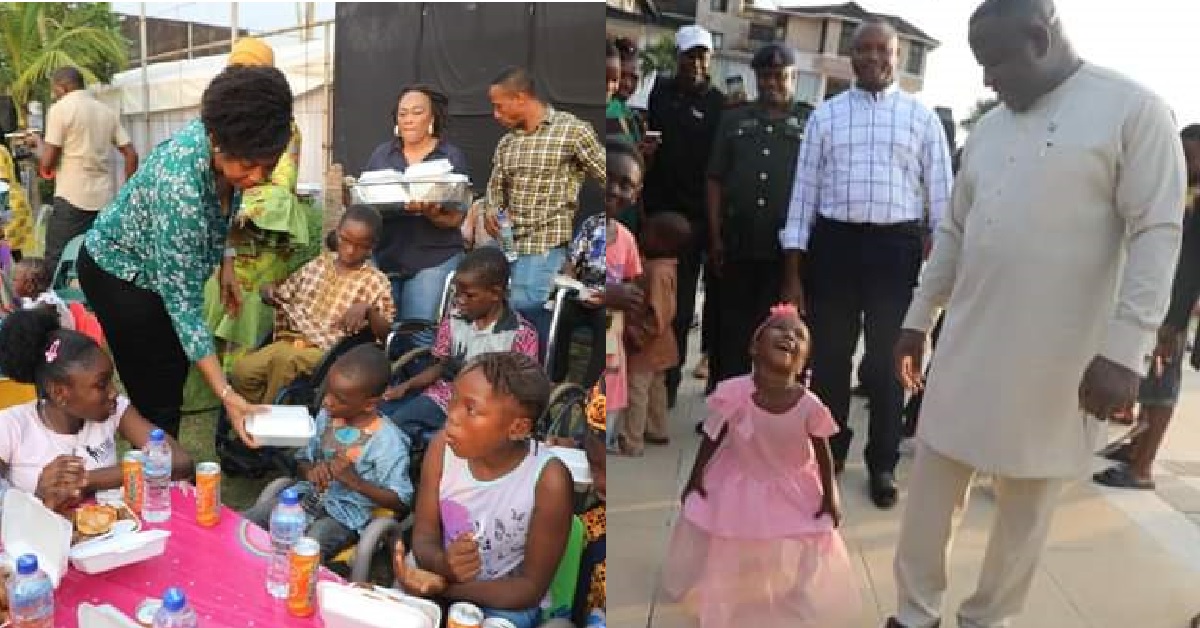 First Family Hosts Annual Presidential Christmas Party For Children