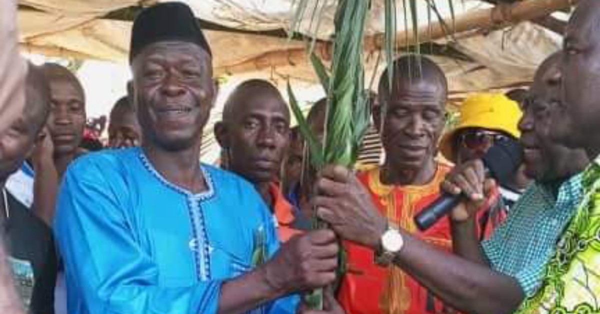 Chief Lansana, 32 Other Members of APC Joins SLPP