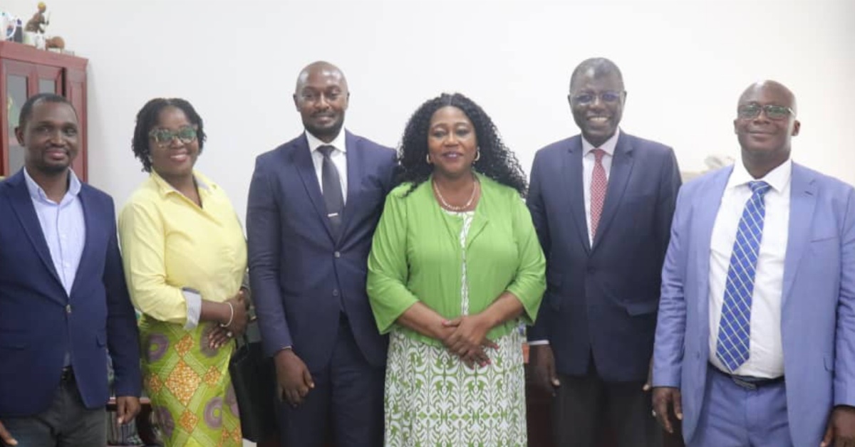 EIF Team Visits Tourism Minister