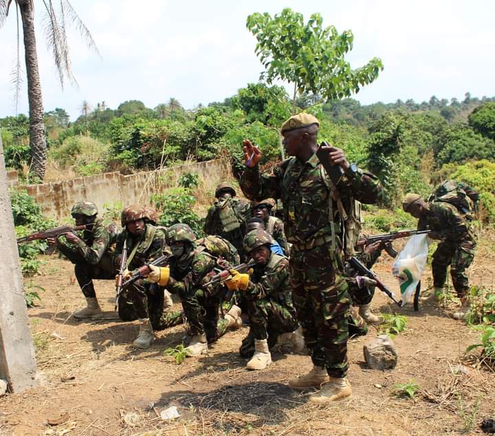 36 RSLAF Personnel Graduate as Special Forces