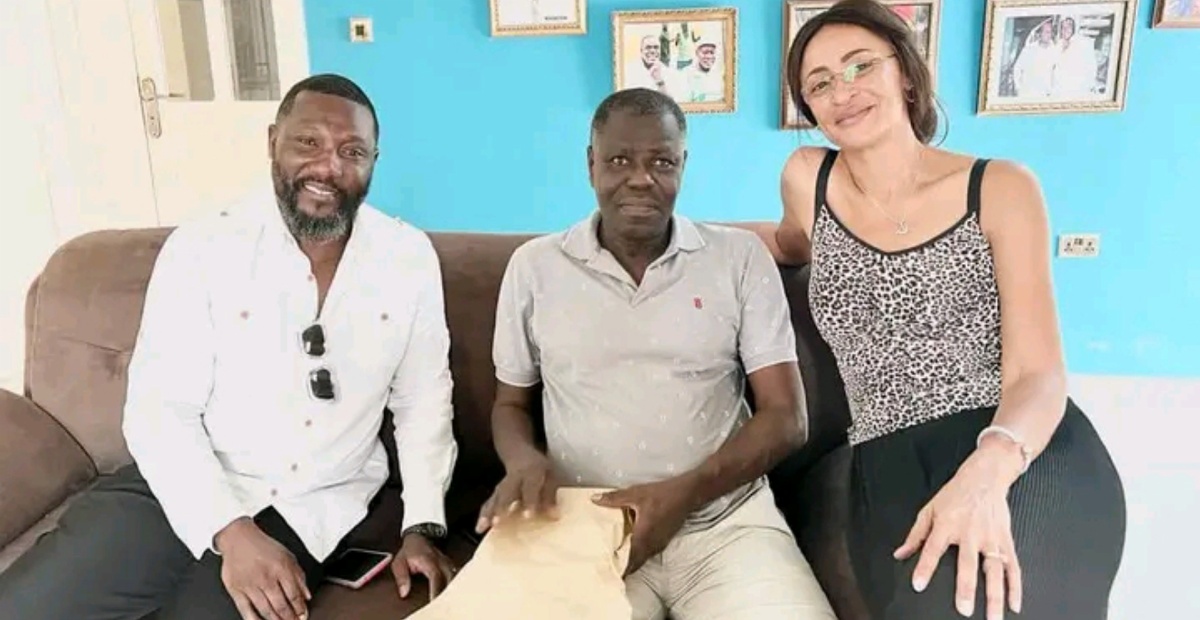 Andrew Ayew Donates to Ailing  Former Leone Stars Coach