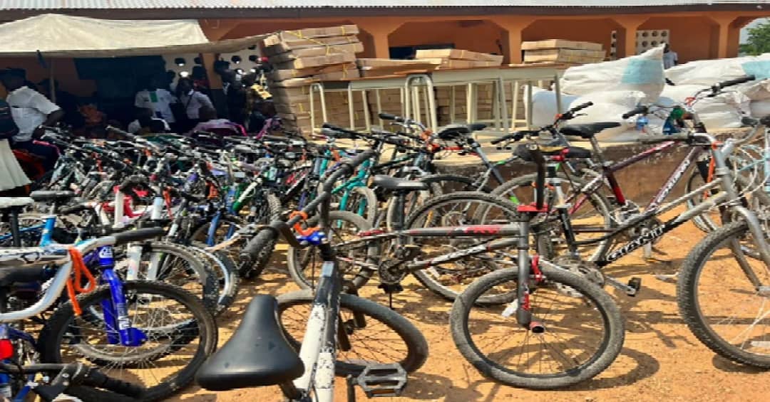 Hon. Emerson Lamina Supports Pupils in Koidu City