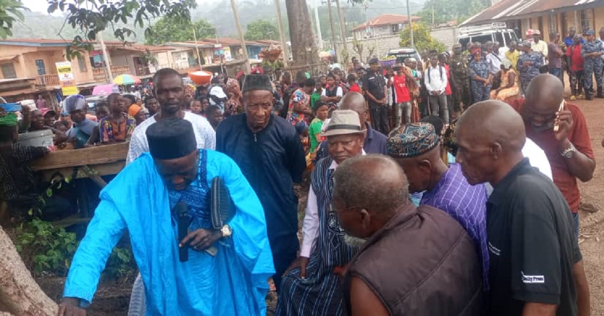 Kenema Residents Cuts Down 100-Year-Old Cotton Tree