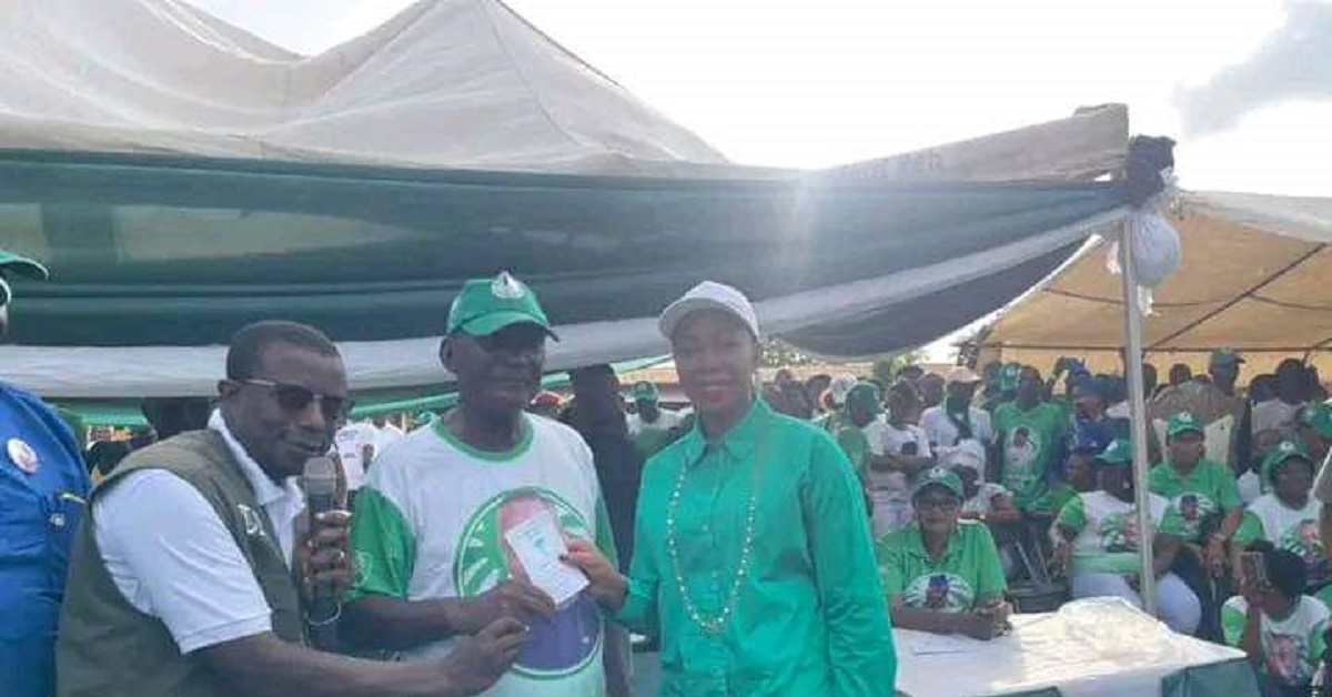 Former APC District Chairman Joins SLPP