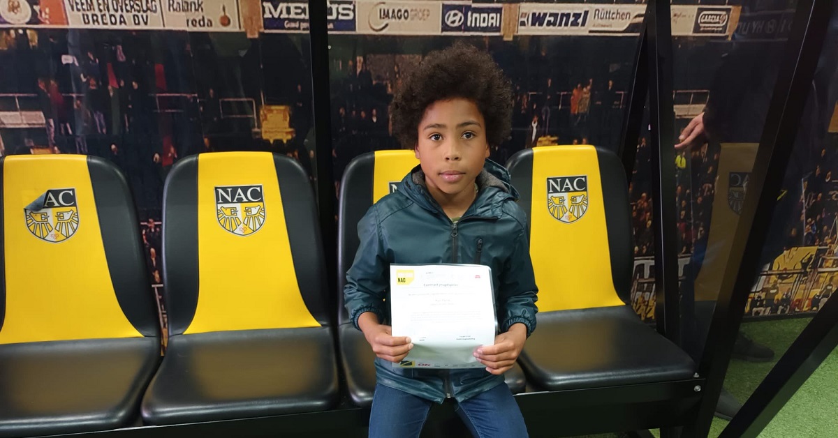 Young Dutch-Sierra Leonean Signs Academy Contract