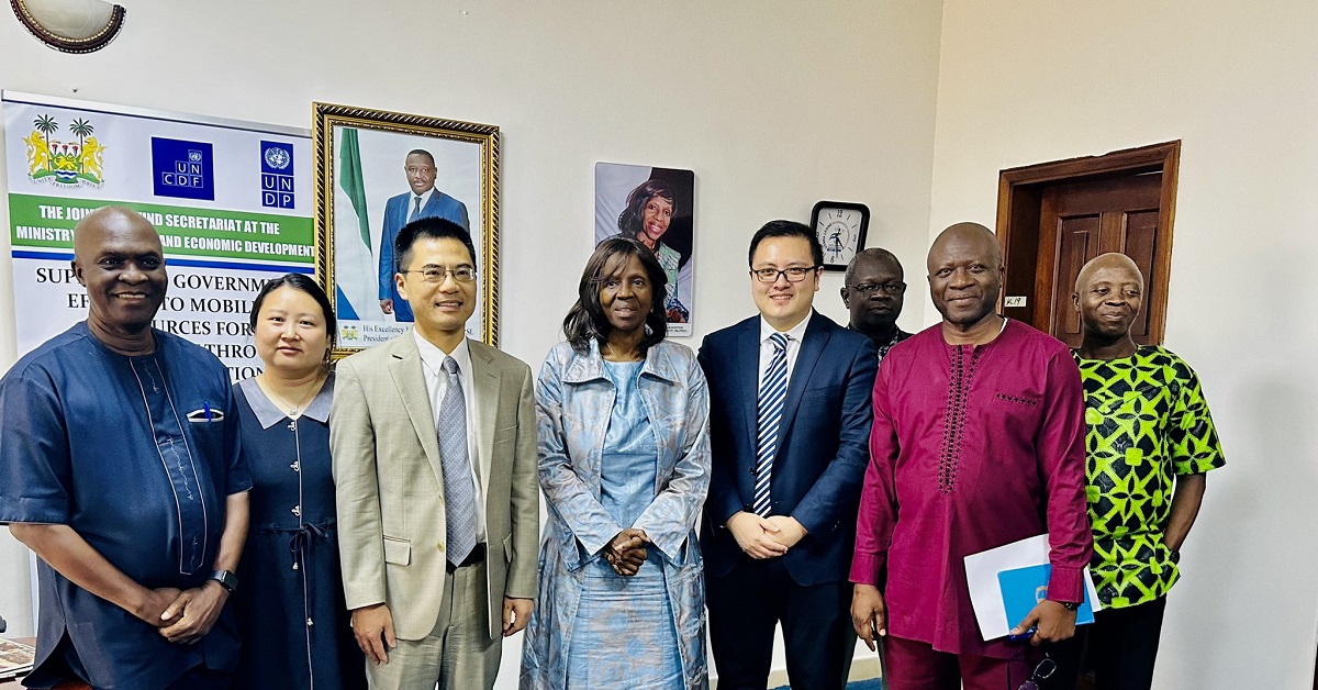 Chinese Ambassador Strengthens Bilateral Ties with Visit to Ministry of Planning and Economic Development