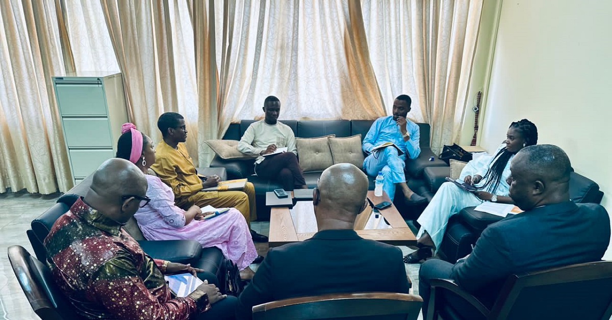 Communications Minister Engages Mobile Companies