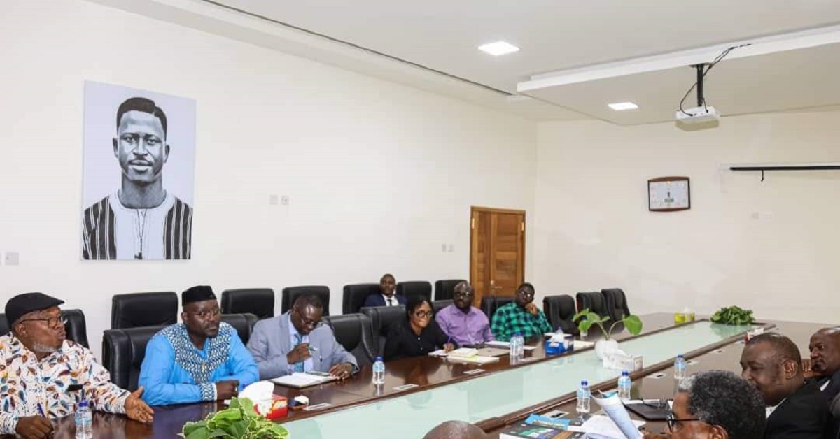 Chief Minister And Others Discuss The Local Courts Act Of 2011