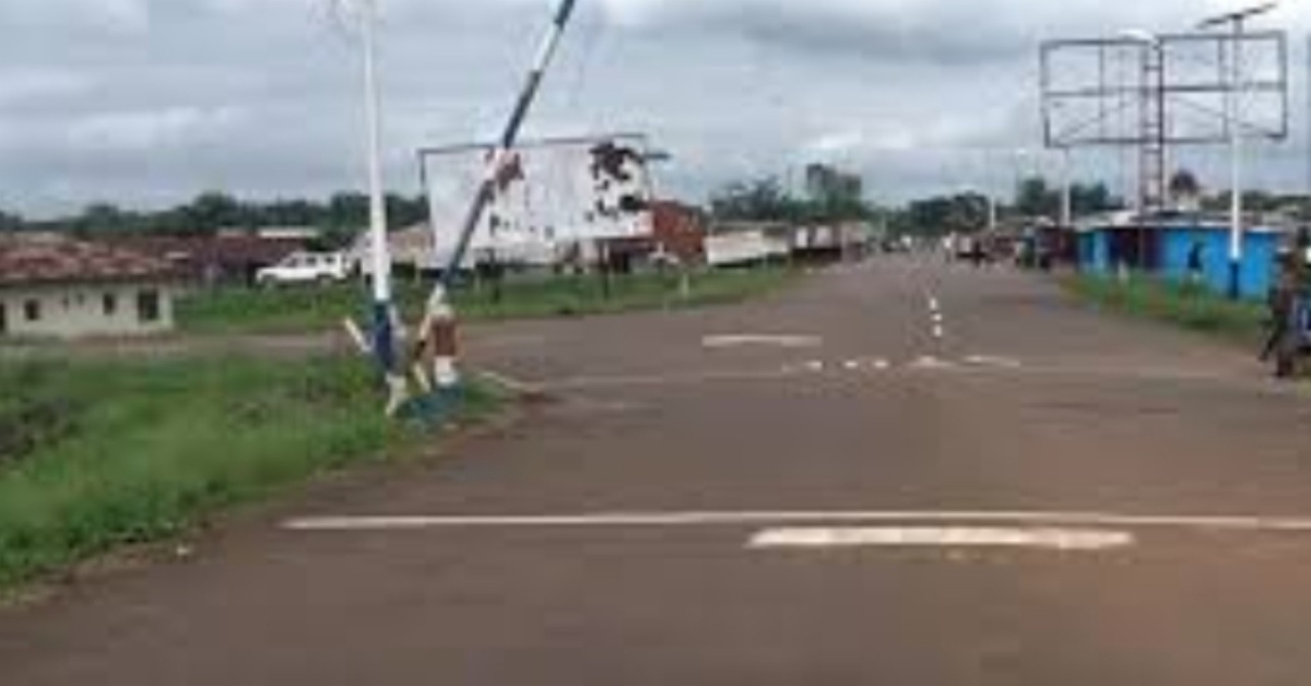 Alleged Illegal Crossing Incident: Police Officer Shoots Himself in The Leg at Mano River Border