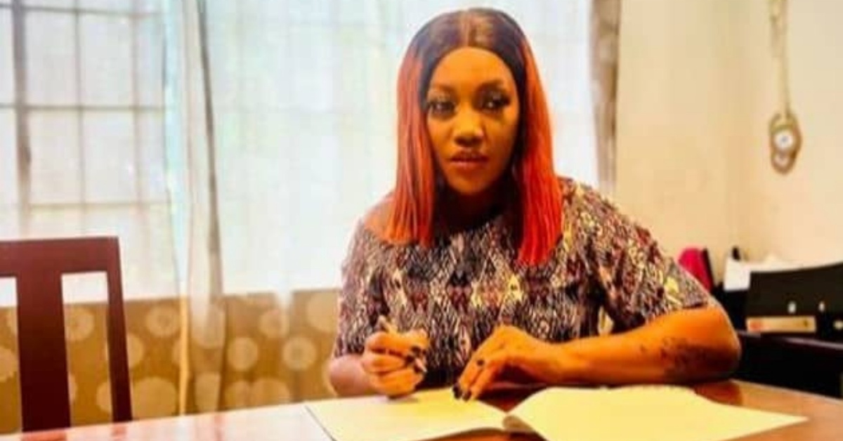 Rozzy Sokota Signs Deal as New Ambassador For Kolat Brick