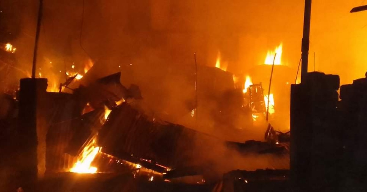 BREAKING: Fire Engulfs Houses at Mends Street, Freetown