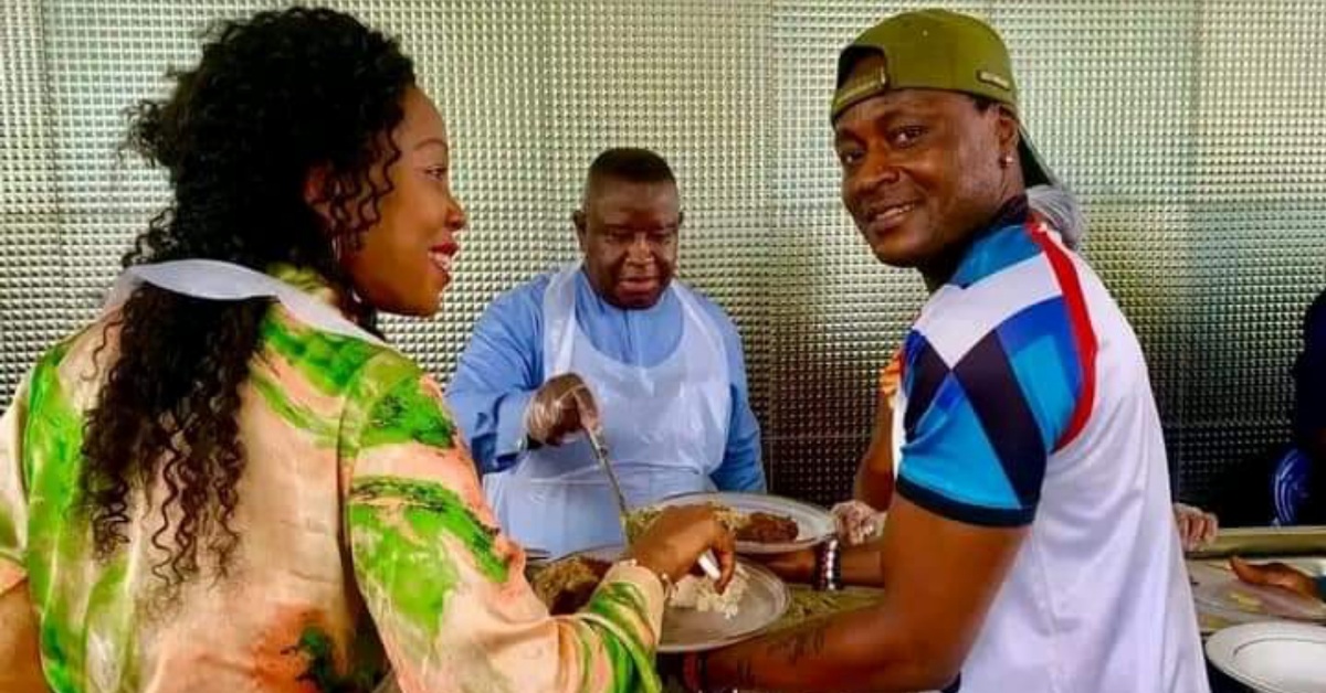 Fynface Celebrates Christmas With The First Family
