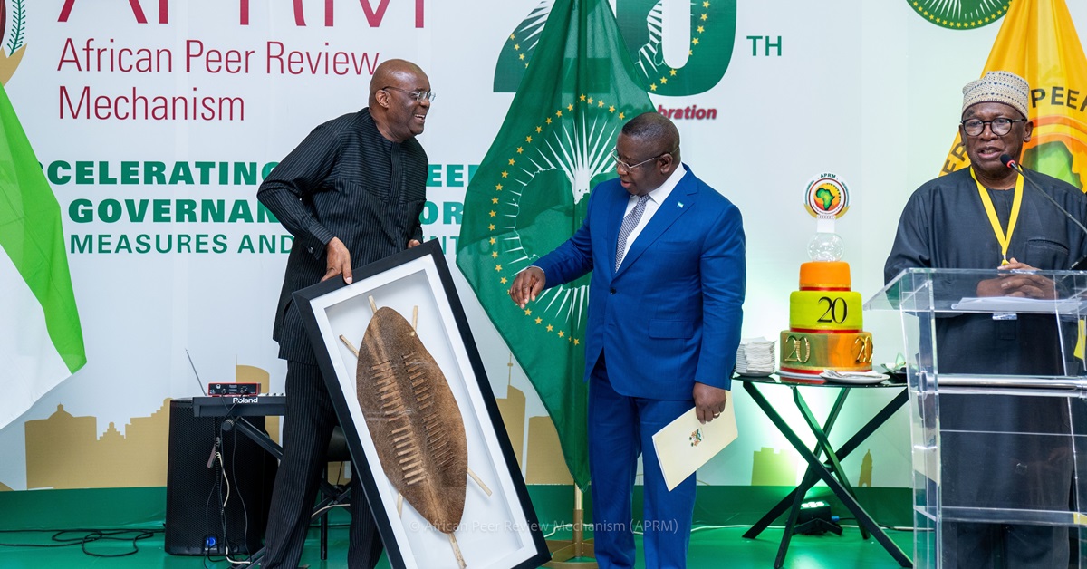 President Bio Receives Special Gifts in Recognition of Exemplary Leadership