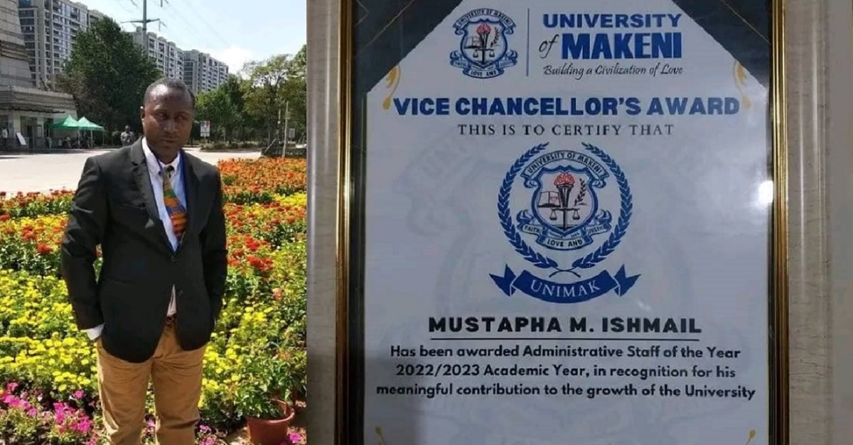 UNIMAK’S Head of Examination Bags Staff of The Year Award