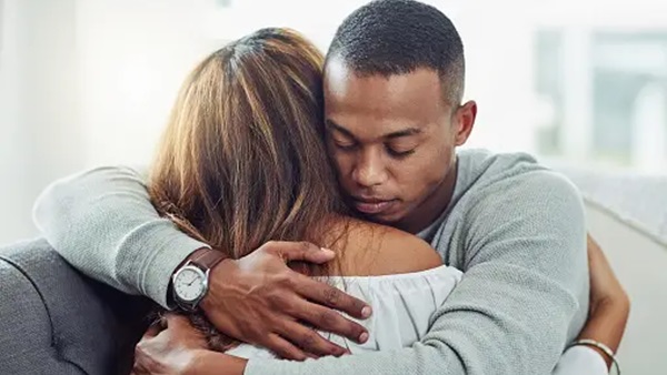 National Hugging Day: Five Health Benefits of Hugging