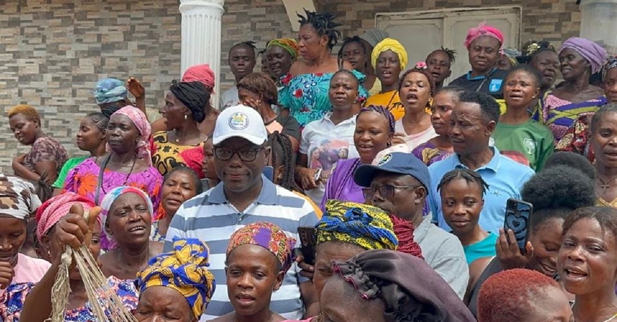 NaCSA Commissioner Ernest Ndomahina Mobilizes Women to Support Feed Salone Initiative