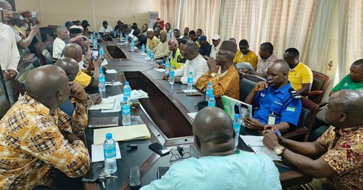 Ministry of Transport Holds Crucial Talks with Informal Transport Groups to Ensure National Peace and Stability