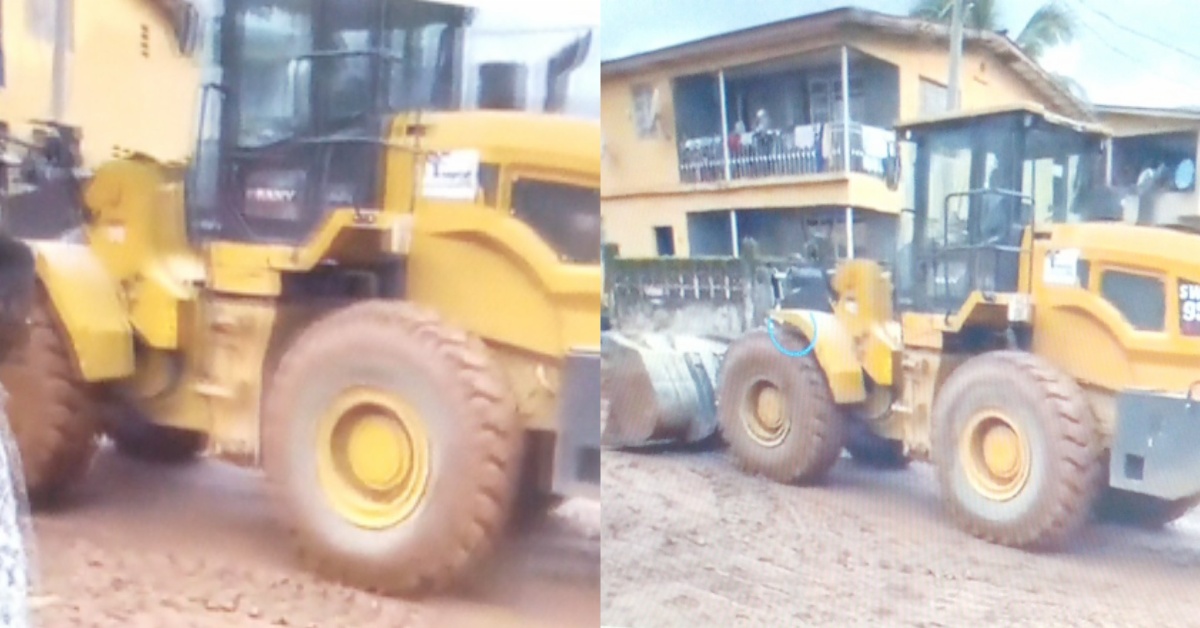 SLRA Embark on Road Clearing in Freetown