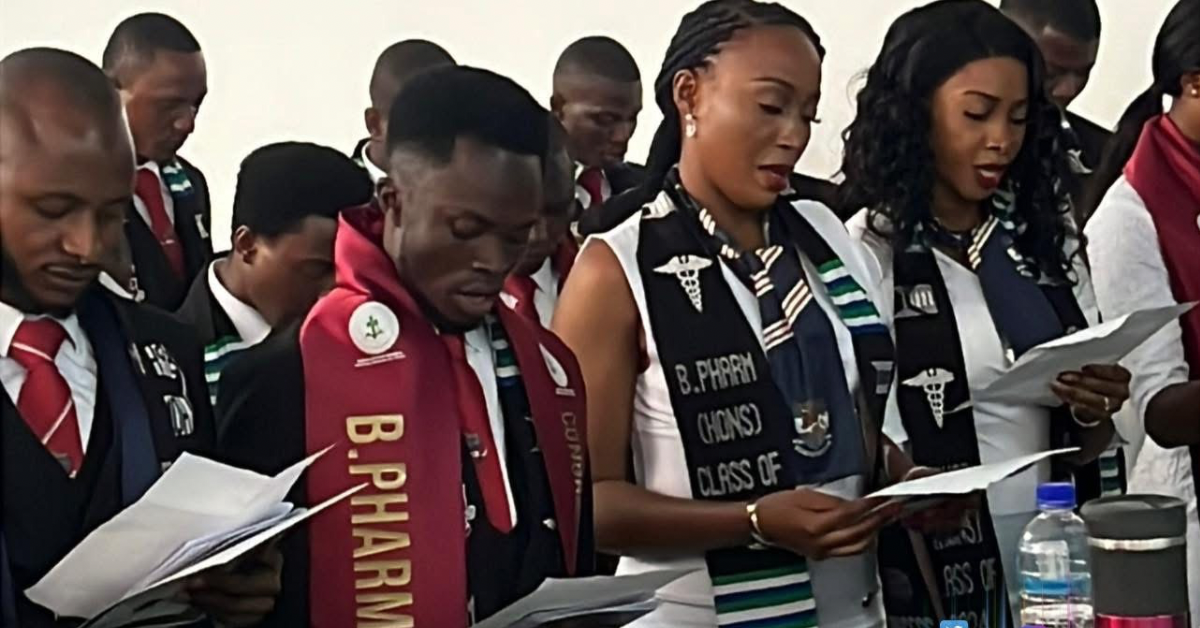 COMAHS Confer Degrees to Students, Swear-in New Doctors
