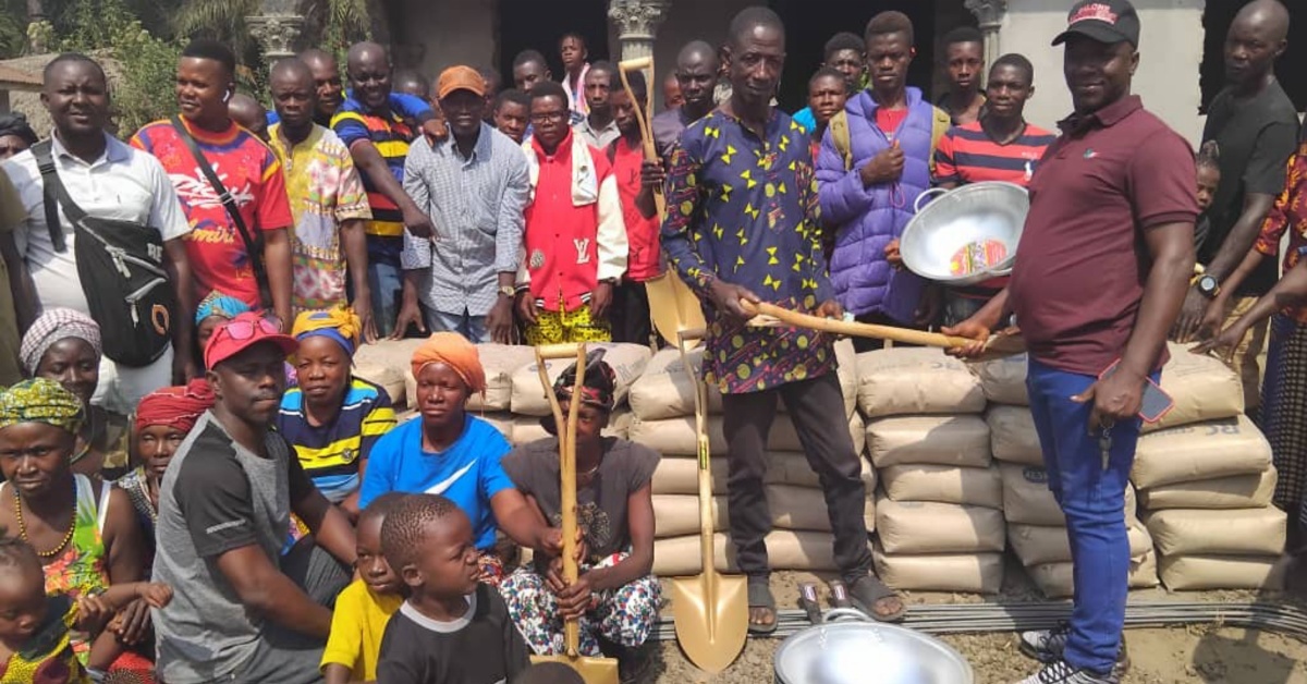 APC MP Daniel Fornah Supports Makoya Community Centre Project With Building Materials