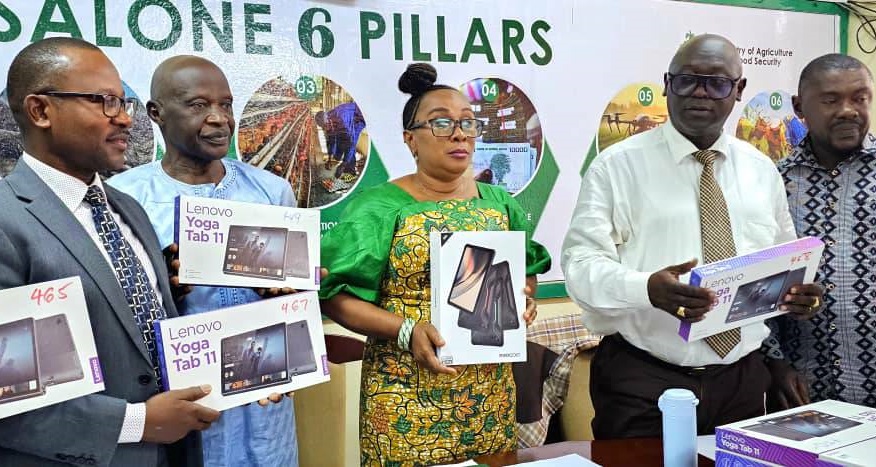 FAO Donates Tablets to Boost Pest Surveillance in Sierra Leone