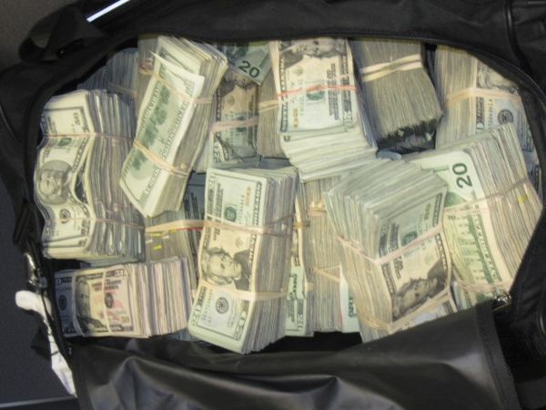 Sierra Leonean Man Arrested at Lagos Airport With $90,000 Cash En Route Freetown