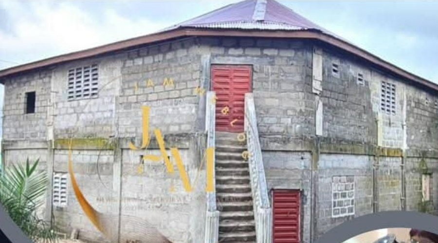 Chief Minister Sengeh Supports SLAJ Eastern Region Building Project With 100 Bags of Cement