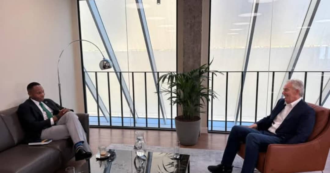 Chief Minister Sengeh Meets Former British Prime Minister to Strengthen Investments and Bilateral Ties