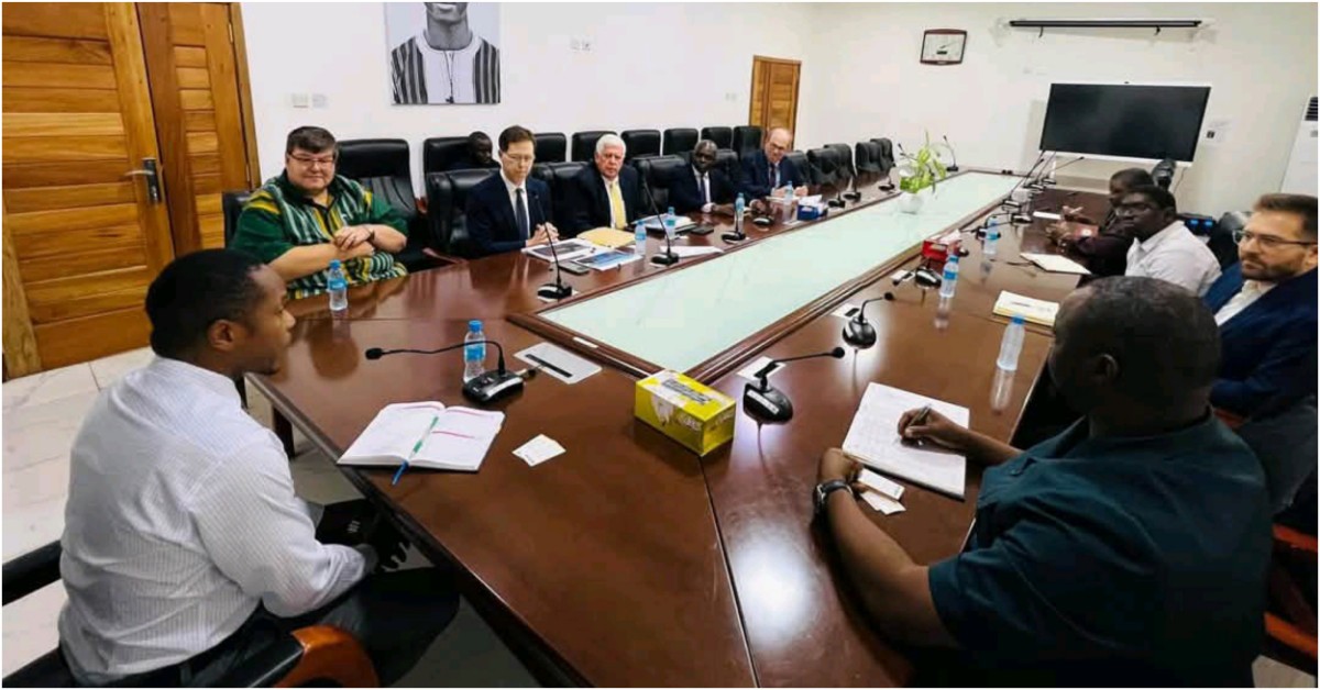 Chief Minister Hosts US Ambassador and Partners to Discuss Freetown-Lungi Bridge Project