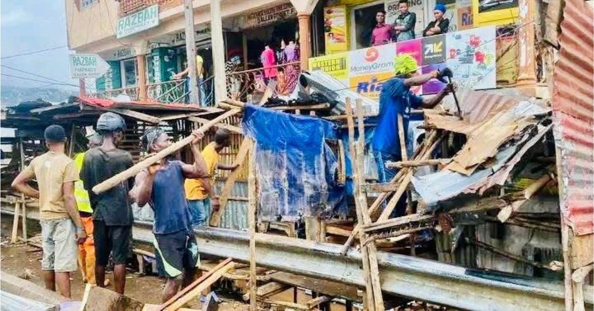 SLRSA Demolishes Kiosks at Model New Road Junction to Improve Road Safety