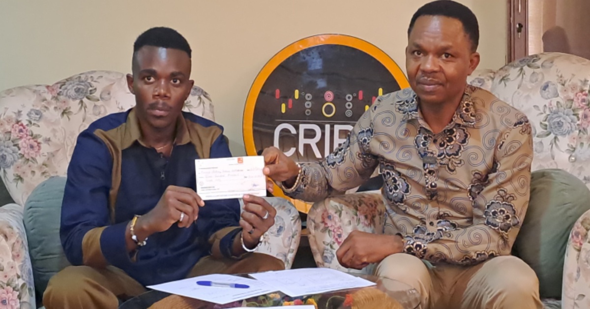 Cribs International Presents NLe 300,000 Cheque to Talent Search Winner, Keltony