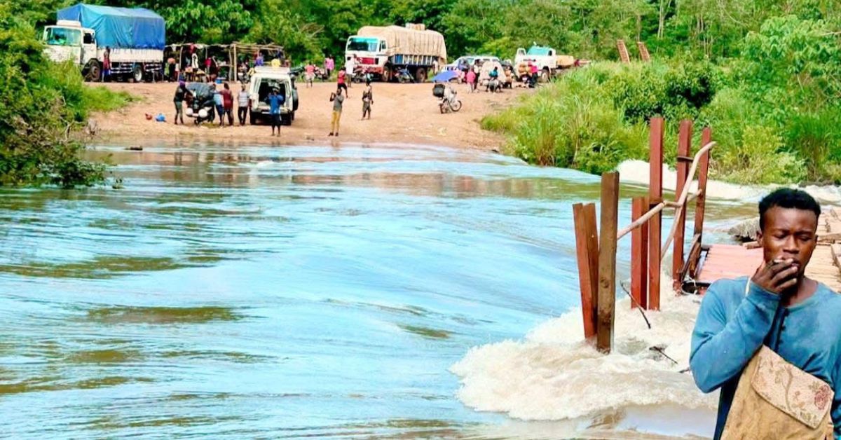 Bridge Collapse in Kamakwie Halts Transportation and Disrupts Daily Life