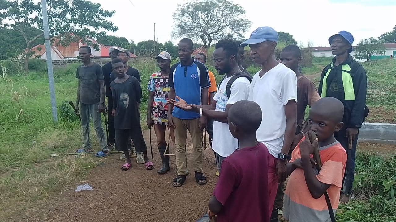 Port Loko Youth to Clean Seven Cemeteries in Annual Community Project