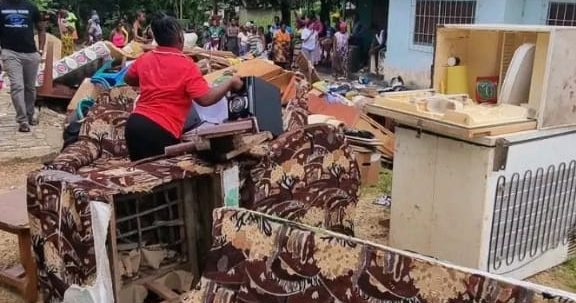 Bo Community In Uproar! Police Force Eviction Sparks Mass Protest