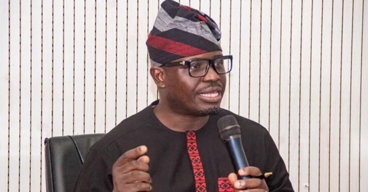 APC Leader Urges Respectful Political Dialogue on Radio Platforms