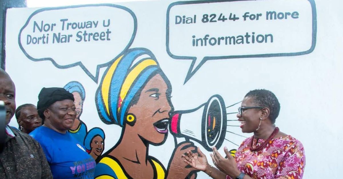 Mayor Aki-Sawyerr Unveils Murals Promoting Women’s Access to Information at Kissy Road Cemetery