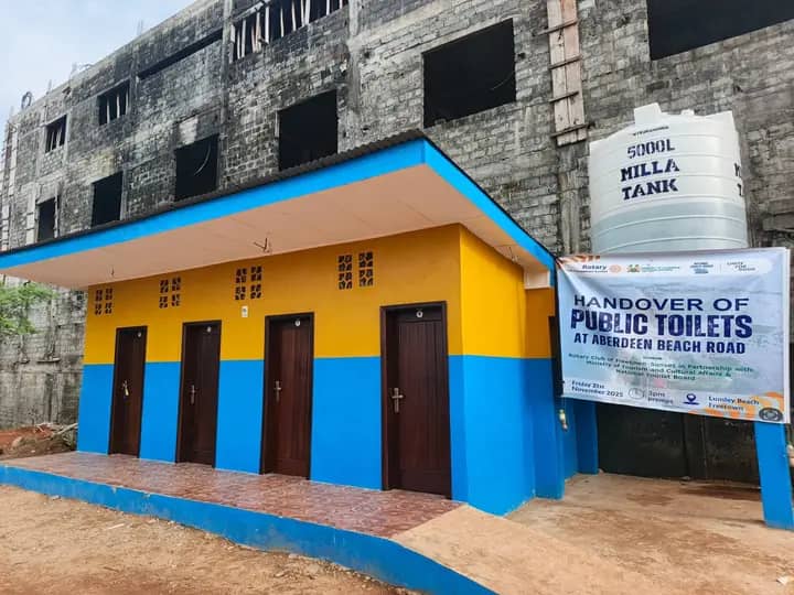 Rotary Club Hands Over New Public Toilets at Lumley–Aberdeen Beach