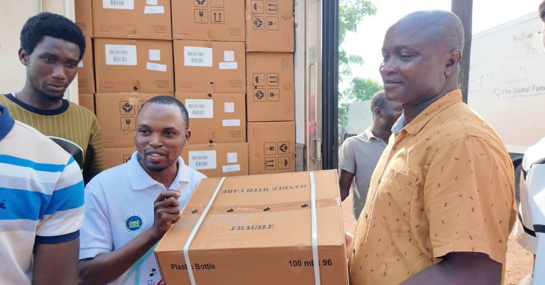 Save the Children Donates Medicines Worth $224,434 to Port Loko and Pujehun