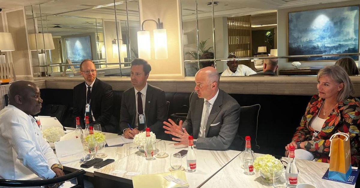 Minister Kallon Discusses Public Service Reform with Oracle in Dubai
