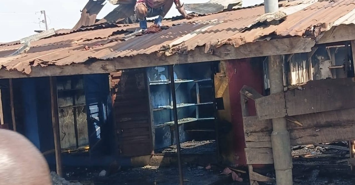 Fire Ravages Shops at Kaisamba Terrace in Kenema, Residents in Shock