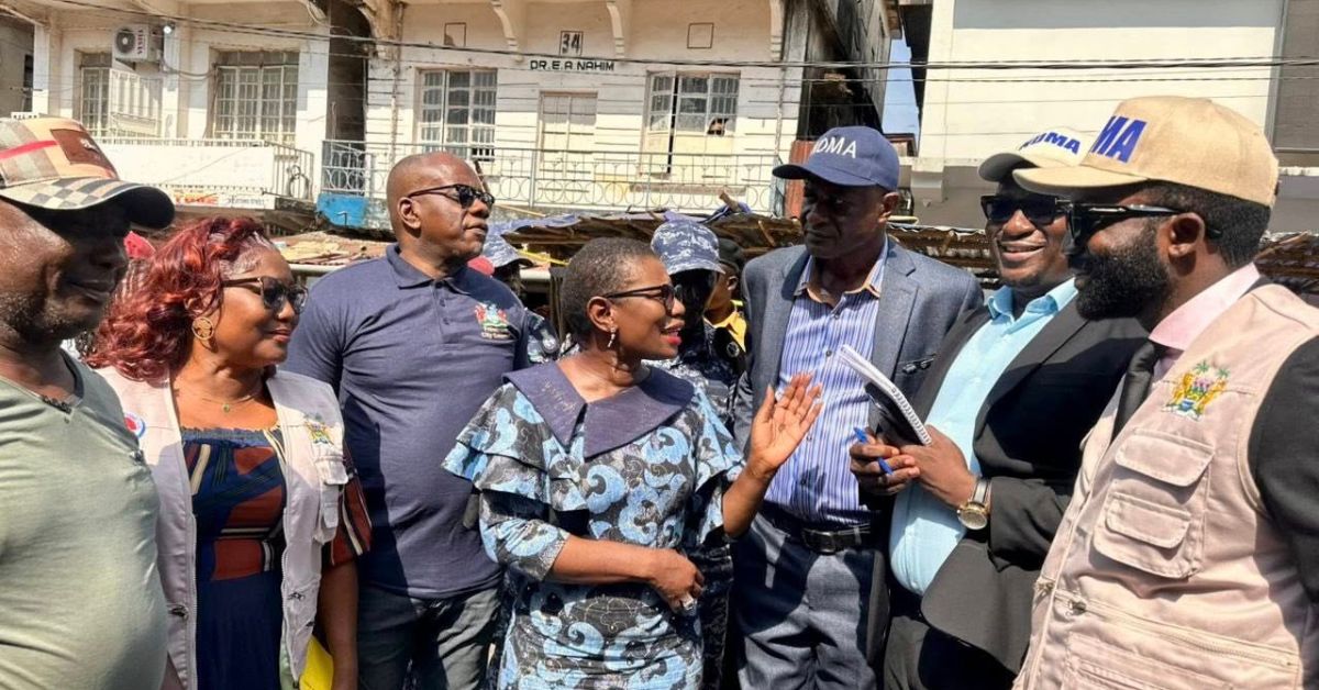 Mayor Aki-Sawyerr Inspects Damage After Major Fire on ECOWAS Street in Freetown