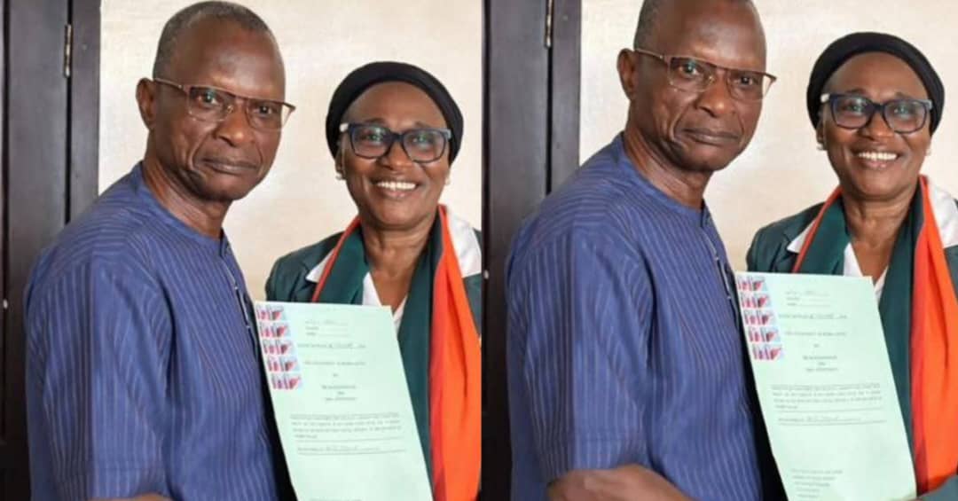 Minister of Water Resources Hands Over Land Titles to Angola Town Project-Affected Persons